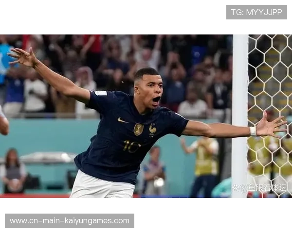 世界杯姆巴佩角球抢点头球帮助完成绝杀